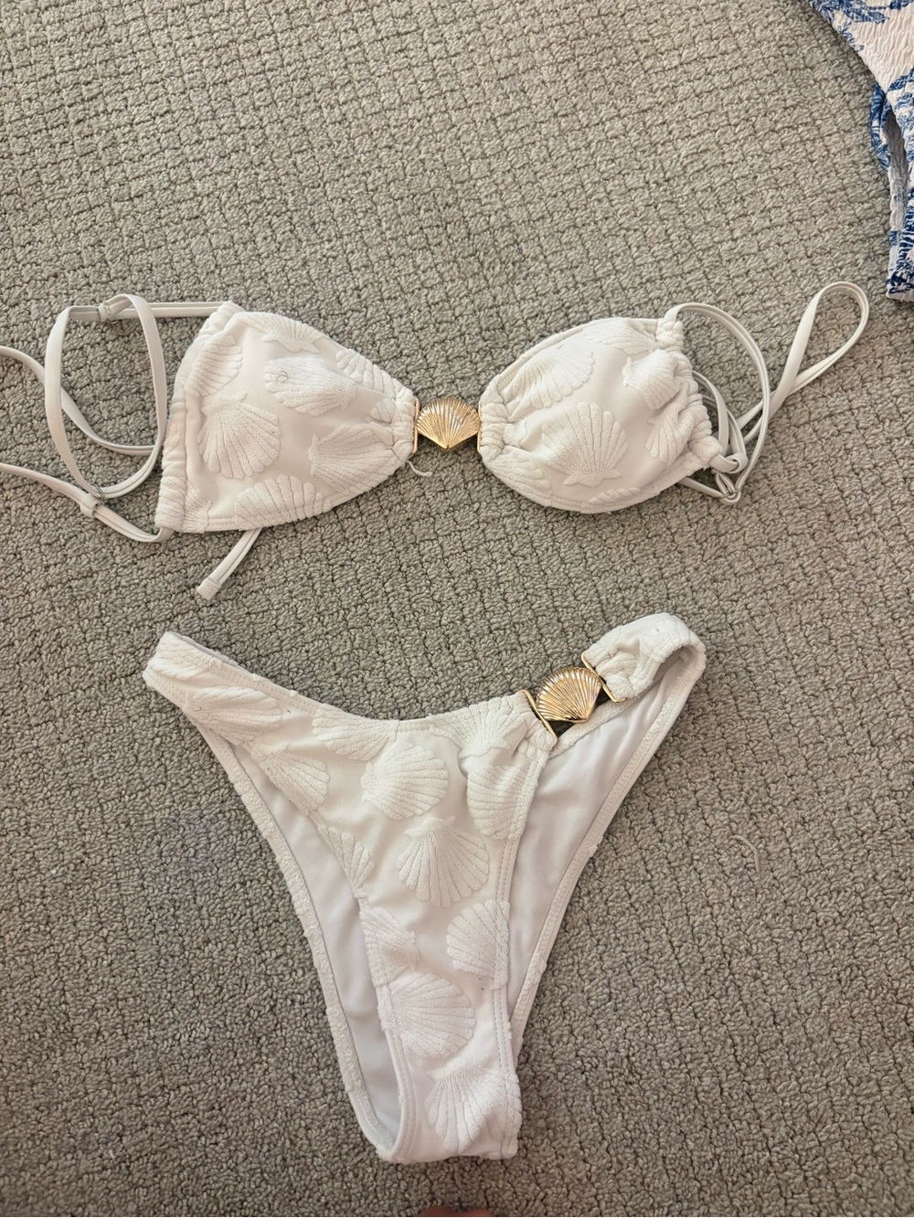 SHEIN White Shell-Embossed Bikini Set with Gold Shell Accents